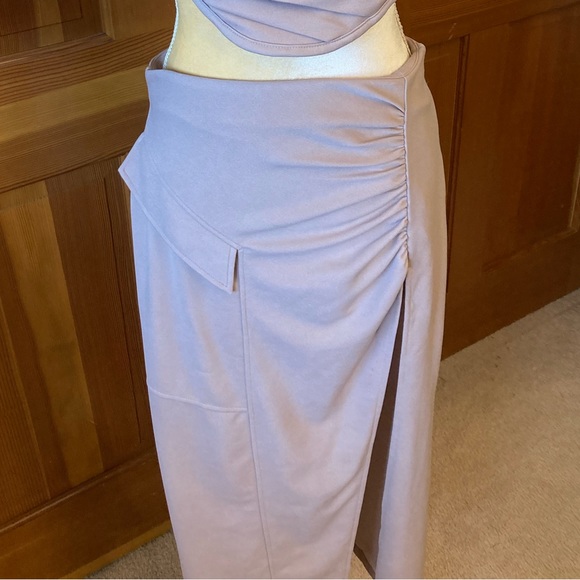 Ruched Crop Cami Top & Split Skirt Set. - Picture 5 of 15